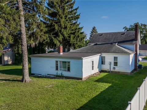 Tiny photo for 806 E 5th Street, Auburn, IN 46706 (MLS # 202636508)