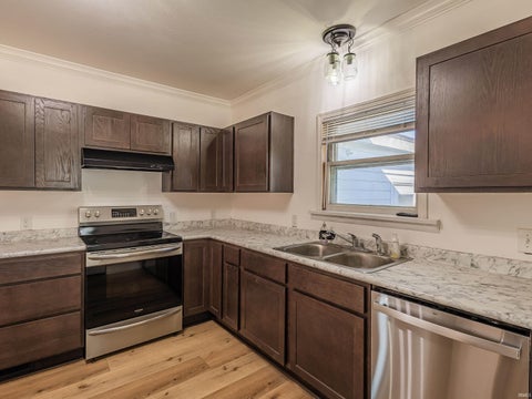 Tiny photo for 806 E 5th Street, Auburn, IN 46706 (MLS # 202636508)