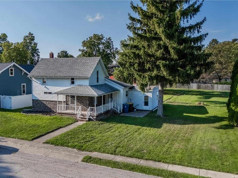 Photo of 806 E 5th Street, Auburn, IN 46706 (MLS # 202636508)