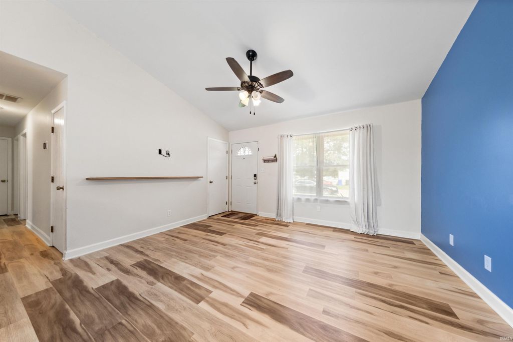 Photo of 1701 Glenmoor Road, Evansville, IN 47715 (MLS # 202546973)