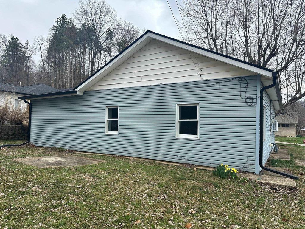 Photo of 767 N Laymon Avenue, Spencer, IN 47460 (MLS # 202607816)