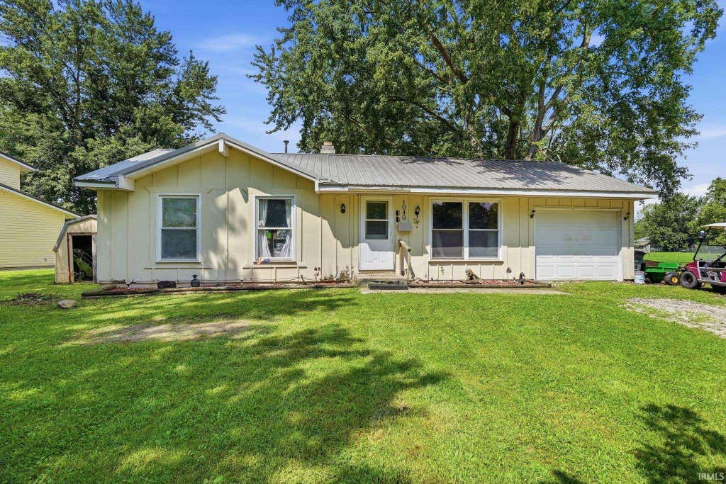 Photo of 1040 Parkview Dr DR, Decatur, IN 46733 (MLS # 202634456)