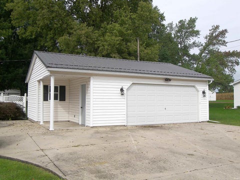 Tiny photo for 402 W Rochester Street, Akron, IN 46910 (MLS # 202640986)