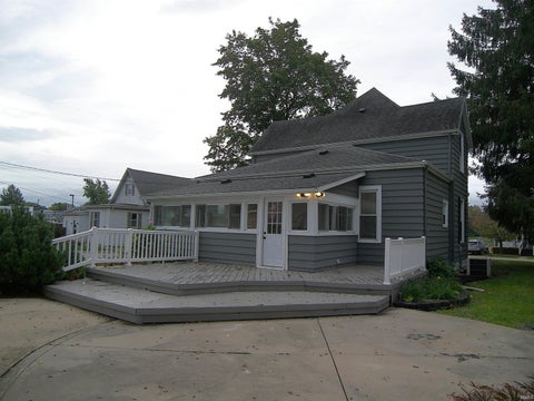 Tiny photo for 402 W Rochester Street, Akron, IN 46910 (MLS # 202640986)