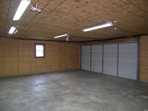 Tiny photo for 402 W Rochester Street, Akron, IN 46910 (MLS # 202640986)