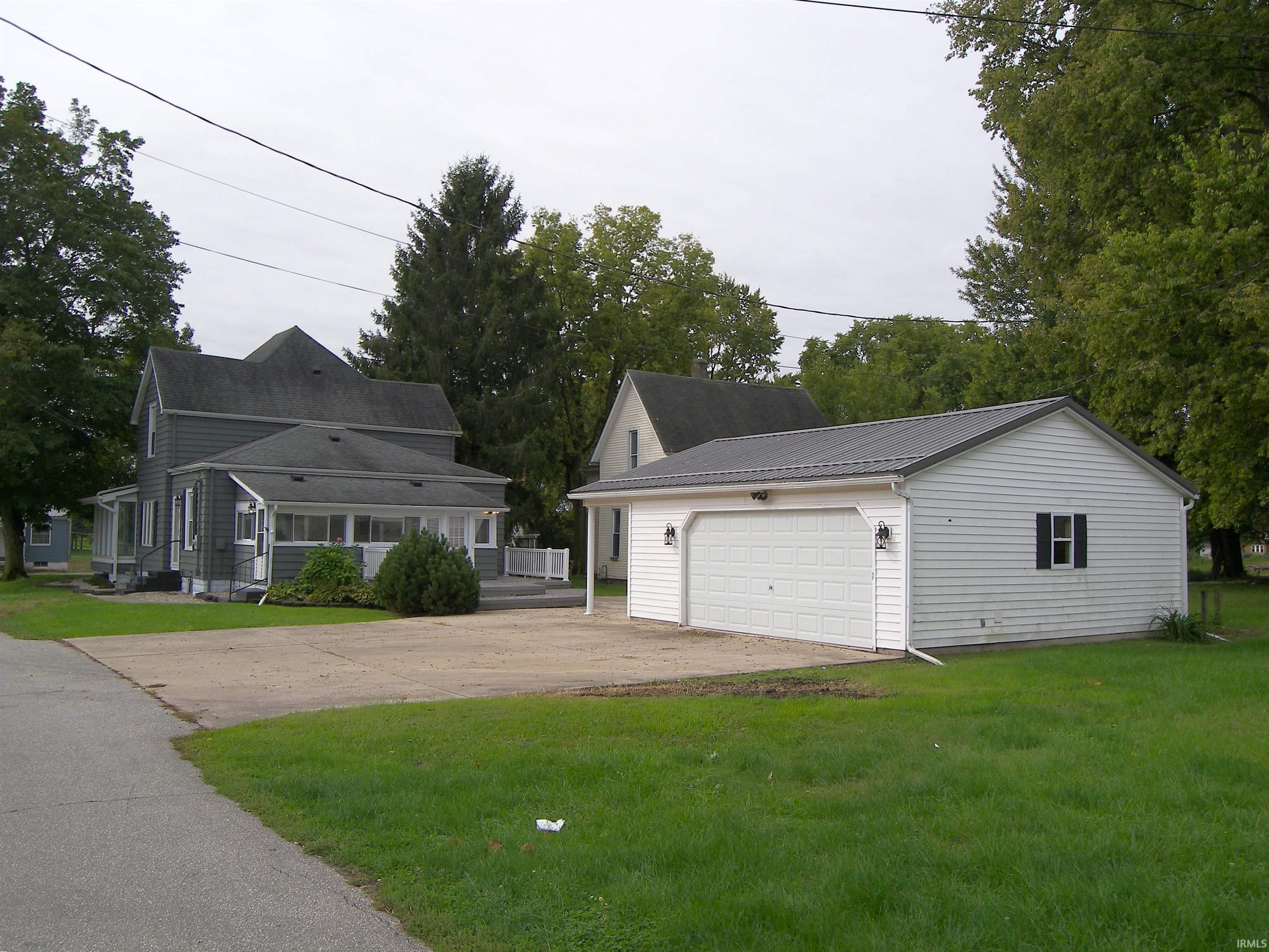402 W Rochester Street