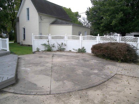 Tiny photo for 402 W Rochester Street, Akron, IN 46910 (MLS # 202640986)
