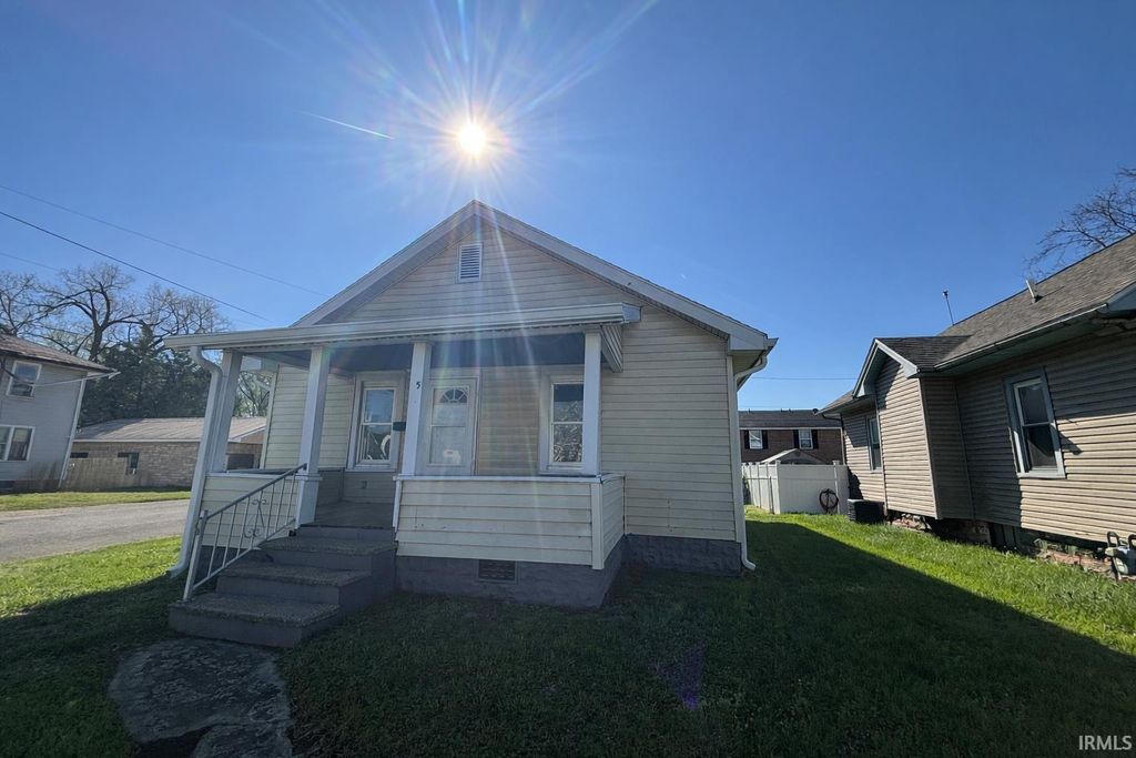 Photo of 25 N 15th Street, Vincennes, IN 47591 (MLS # 202611732)