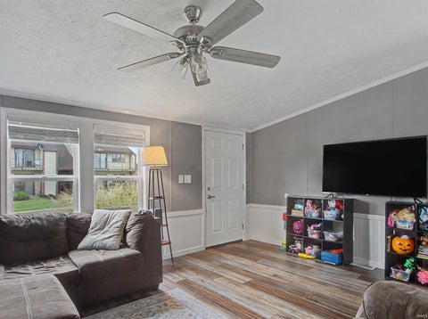 Tiny photo for 305 Queen Street, Loogootee, IN 47553 (MLS # 202632869)