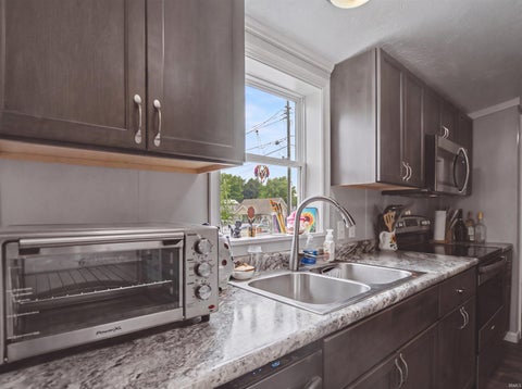 Tiny photo for 305 Queen Street, Loogootee, IN 47553 (MLS # 202632869)