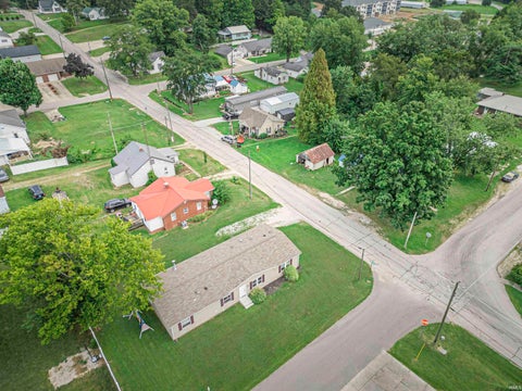 Tiny photo for 305 Queen Street, Loogootee, IN 47553 (MLS # 202632869)