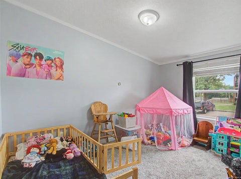Tiny photo for 305 Queen Street, Loogootee, IN 47553 (MLS # 202632869)