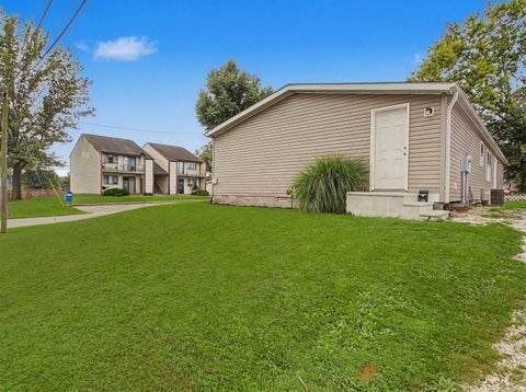 Tiny photo for 305 Queen Street, Loogootee, IN 47553 (MLS # 202632869)