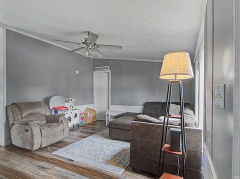 Tiny photo for 305 Queen Street, Loogootee, IN 47553 (MLS # 202632869)