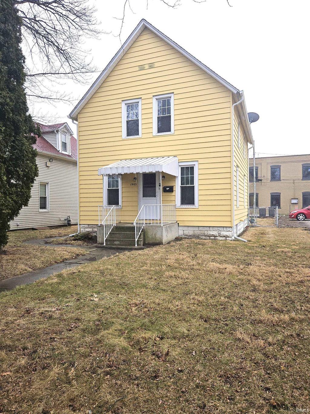 Photo of 1905 W Main Street, Fort Wayne, IN 46808 (MLS # 202605312)