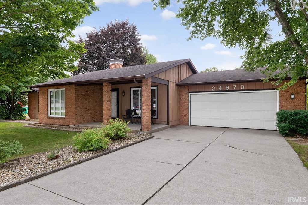 Photo of 24670 Aric Way, Elkhart, IN 46517 (MLS # 202636854)