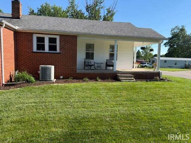 Photo of 600 S Lincoln Street, Fort Branch, IN 47648 (MLS # 202622731)