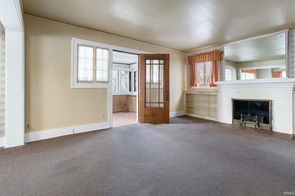 Photo of 1238 Diamond Avenue, South Bend, IN 46628 (MLS # 202608266)