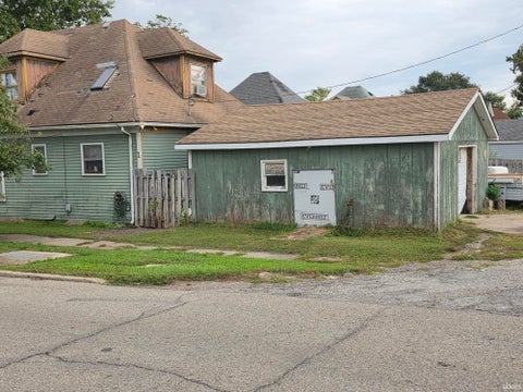Tiny photo for 253 E 9th Street, Peru, IN 46970 (MLS # 202641261)