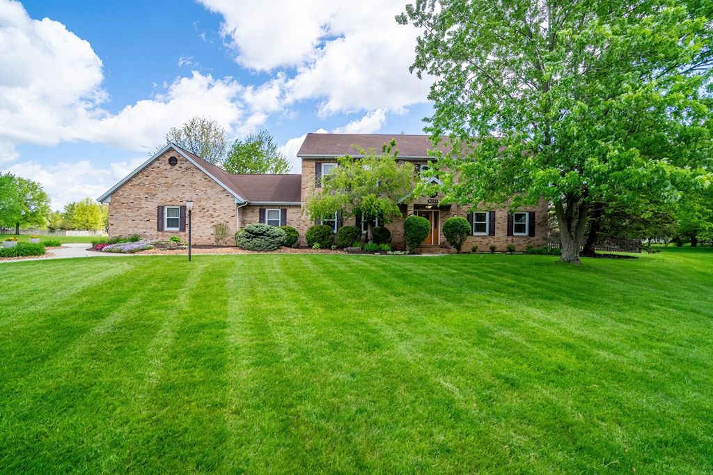 Photo of 9224 Laurel Hurst Place, Fort Wayne, IN 46835 (MLS # 202616035)