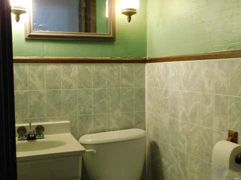 Tiny photo for 303 E Rochester St ST, Akron, IN 46910 (MLS # 202630557)