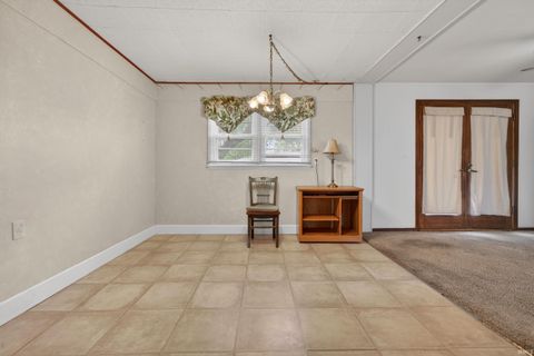 Tiny photo for 621 SOMERSET Drive, Kokomo, IN 46902 (MLS # 202614123)