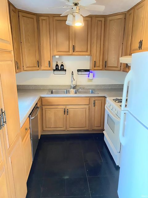 Tiny photo for 2455 Dogwood Ln Ln, Lafayette, IN 47905 (MLS # 202541513)