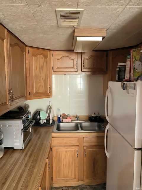 Tiny photo for 2455 Dogwood Ln Ln, Lafayette, IN 47905 (MLS # 202541513)