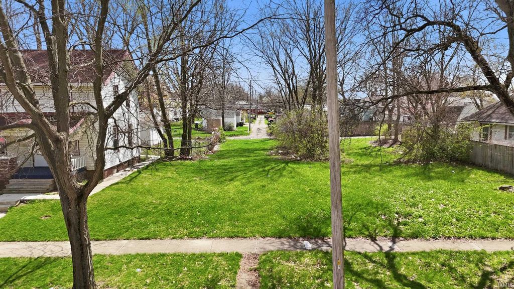 Photo of 2016 Drexel Avenue #388, Fort Wayne, IN 46806 (MLS # 202612795)