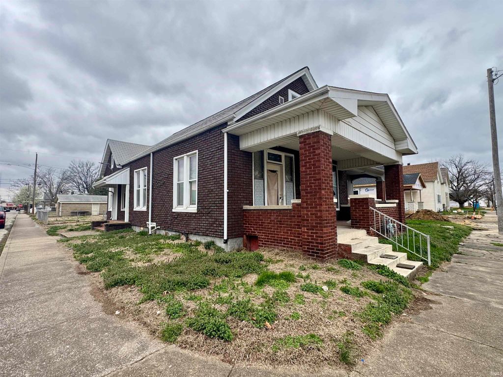 Photo of 1200 N Third Avenue, Evansville, IN 47710 (MLS # 202609359)