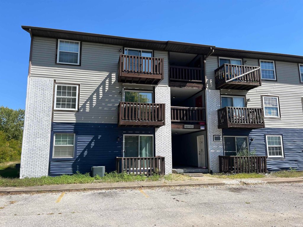 Photo of 320 Brown Street #501 St, West Lafayette, IN 47906 (MLS # 202536934)