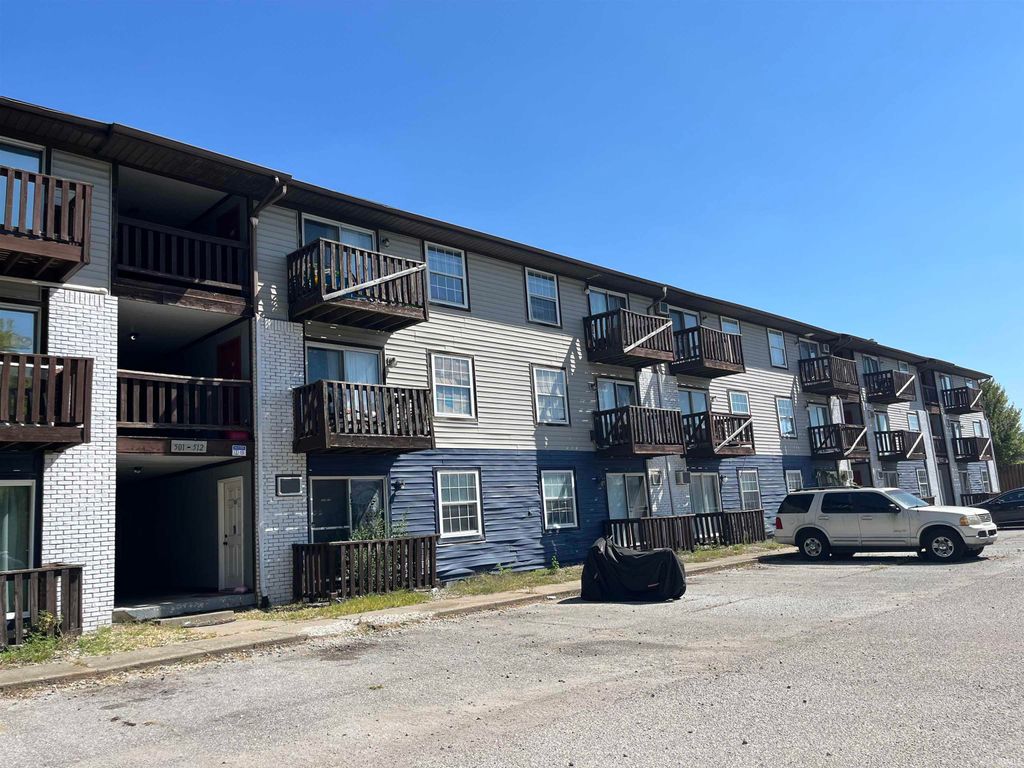 Photo of 320 Brown Street #501 St, West Lafayette, IN 47906 (MLS # 202536934)