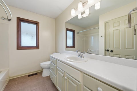 Tiny photo for 1773 E Ravenwood Lane, Columbia City, IN 46725 (MLS # 202643851)