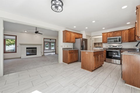Tiny photo for 1773 E Ravenwood Lane, Columbia City, IN 46725 (MLS # 202643851)