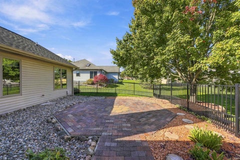 Tiny photo for 1773 E Ravenwood Lane, Columbia City, IN 46725 (MLS # 202643851)