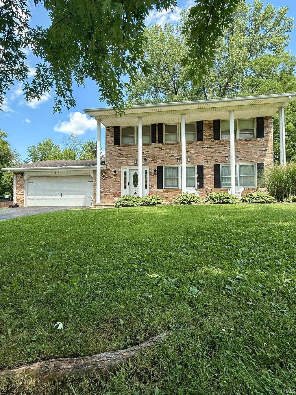 Photo of 319 Elks Country Club Road, Richmond, IN 47374 (MLS # 202606730)