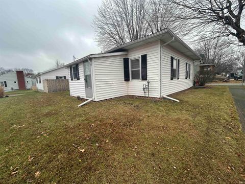 Tiny photo for 402 E North Street, Galveston, IN 46932 (MLS # 202547829)