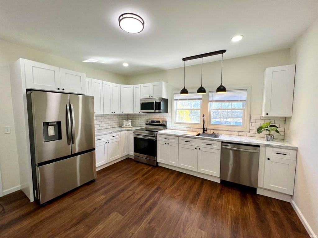 Photo of 204 W Depot Street, Bruceville, IN 47516 (MLS # 202608877)