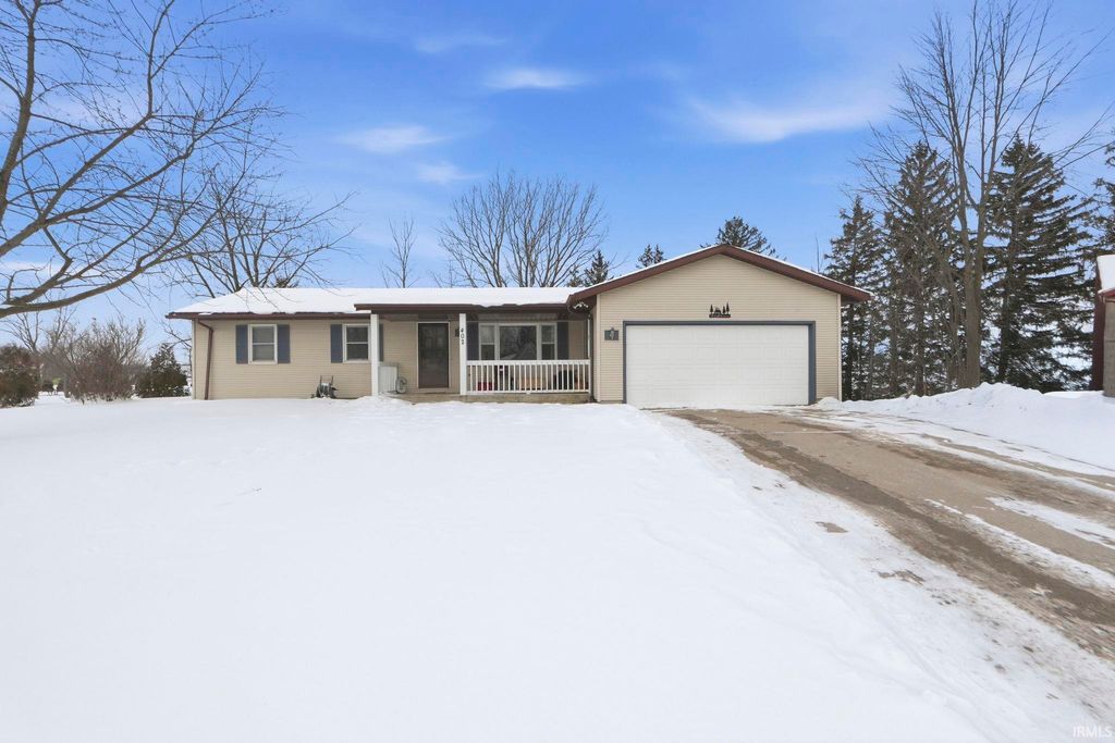 Photo of 402 W Columbia Parkway, Columbia City, IN 46725 (MLS # 202605307)