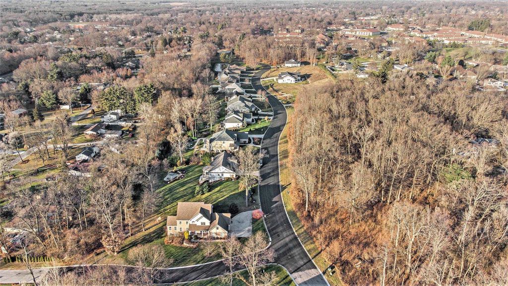 Photo of 53040 Summer Breeze Drive #F, South Bend, IN 46637 (MLS # 202600885)