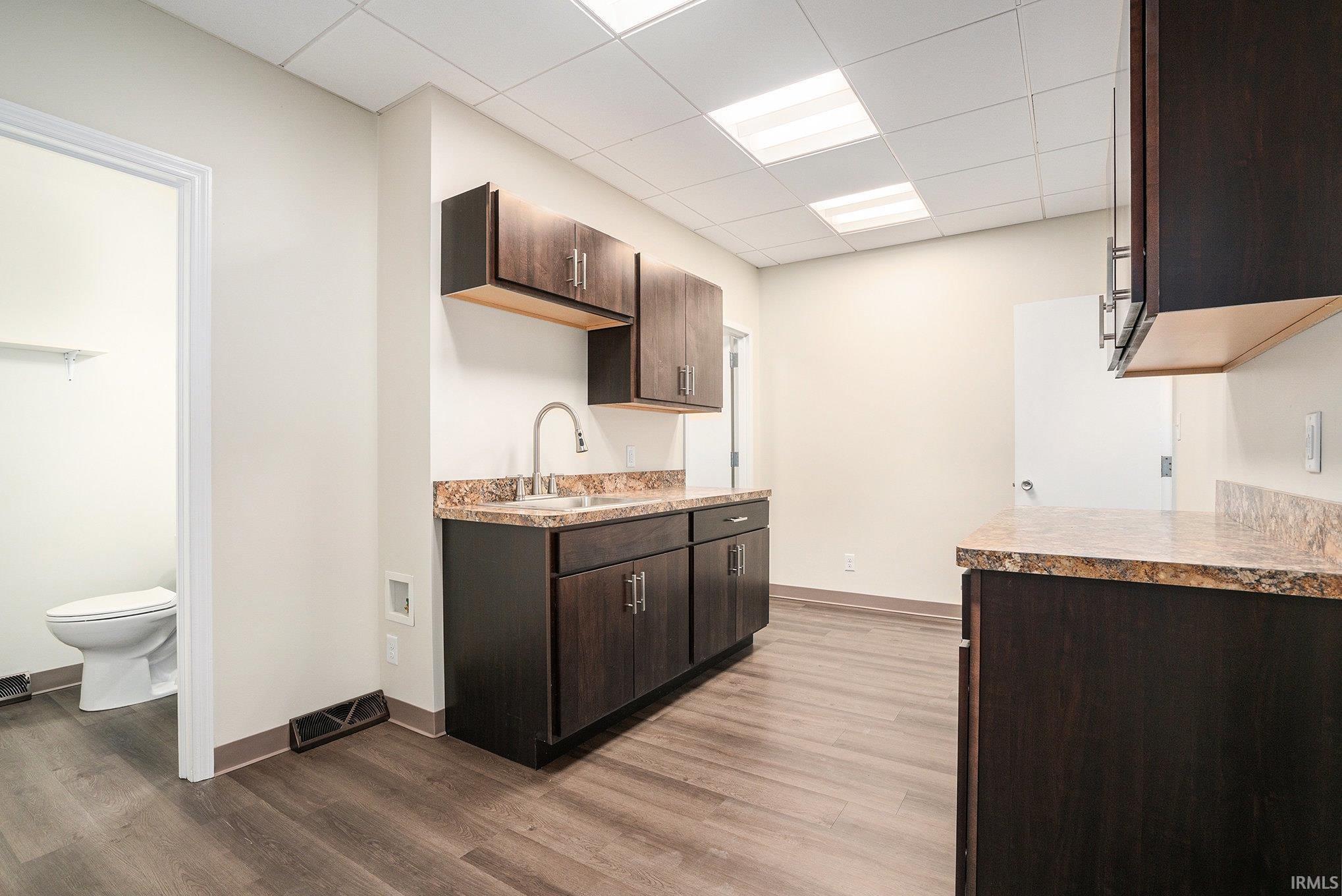 Elkhart, Indiana 46514, United States, ,2 BathroomsBathrooms,Residential,Active,234763