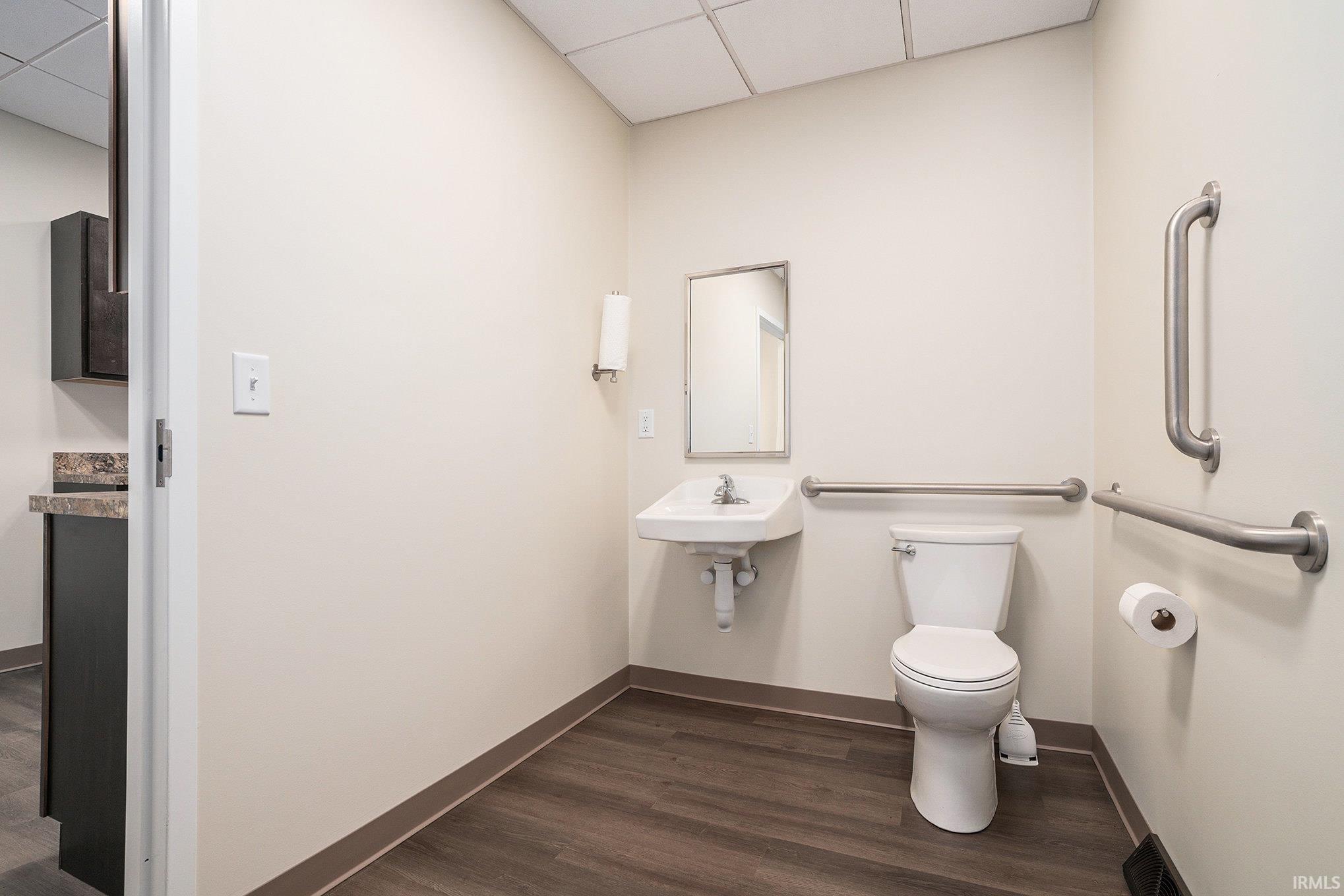 Elkhart, Indiana 46514, United States, ,2 BathroomsBathrooms,Residential,Active,234763