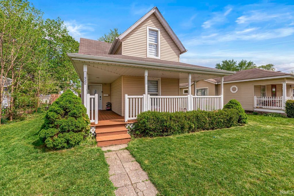 Photo of 926 S 36th Street, South Bend, IN 46615 (MLS # 202615627)