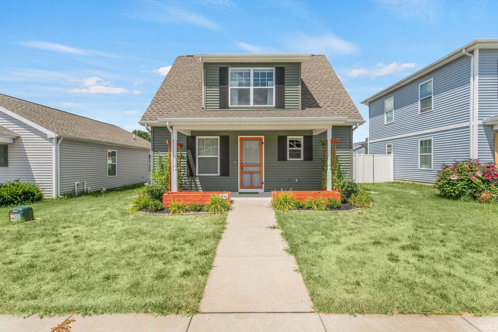 Photo of 1544 E Edgar Avenue, Mishawaka, IN 46545 (MLS # 202629977)