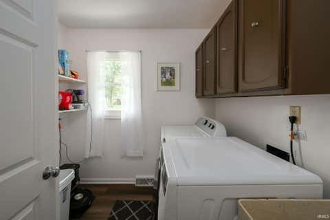 Tiny photo for 10218 Arbor Trail, Fort Wayne, IN 46804 (MLS # 202627809)