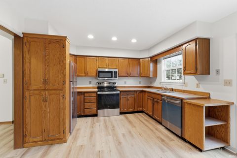 Tiny photo for 1805 Twin Oaks Lane, Lafayette, IN 47905 (MLS # 202544516)