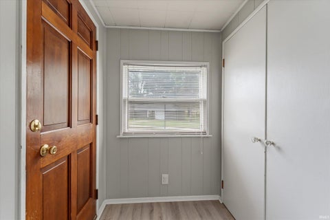 Tiny photo for 2420 Monger Avenue, Elkhart, IN 46517 (MLS # 202619703)