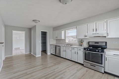 Tiny photo for 2420 Monger Avenue, Elkhart, IN 46517 (MLS # 202619703)