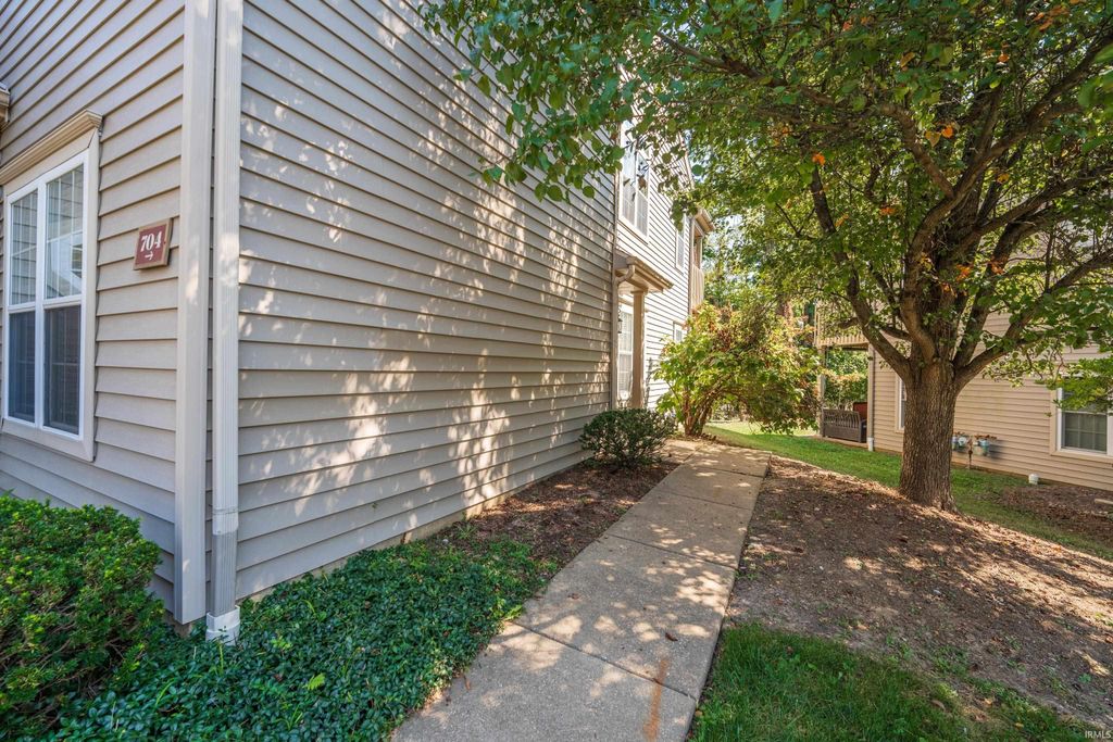 Photo of 704 E Bayberry Court #E, Bloomington, IN 47401 (MLS # 202602931)