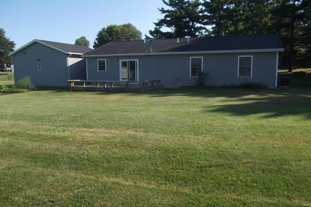 Photo of 3825 E Peachy Road, Fremont, IN 46737 (MLS # 202630797)
